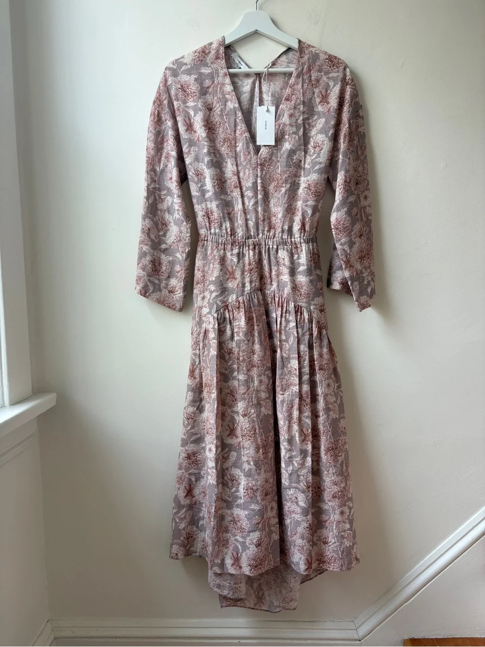 NWT Vince Floral V-Neck Midi Dress - Picture 2 of 14